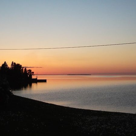 Motel Lac St-Jean Шамбор Екстериор снимка